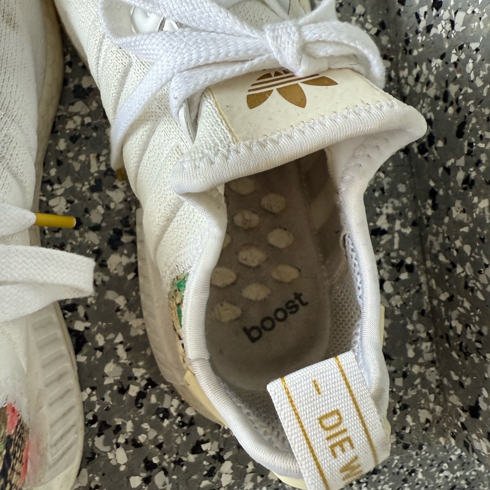 Adidas Womens White Sneakers with Snakeskin Accents - Picture 7 of 11